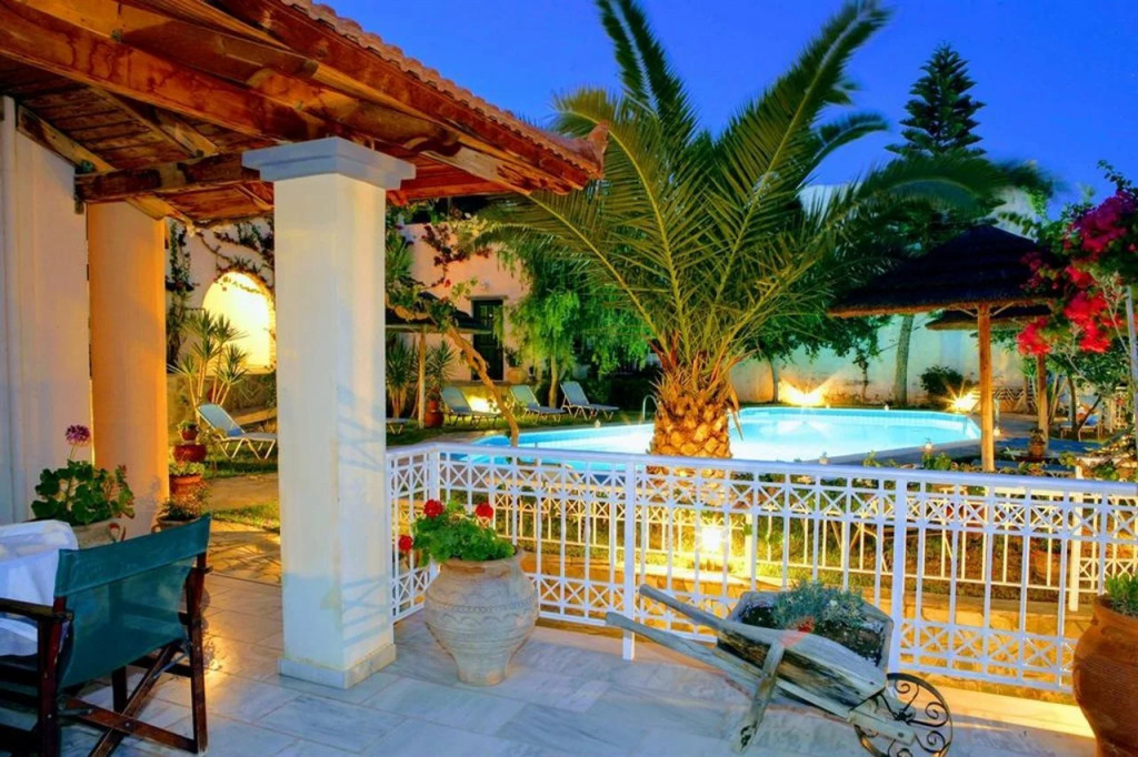 Aquarius Apartments