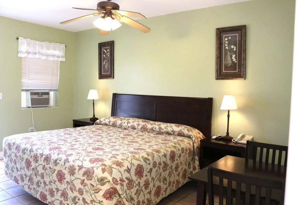 Sea Shell Motel