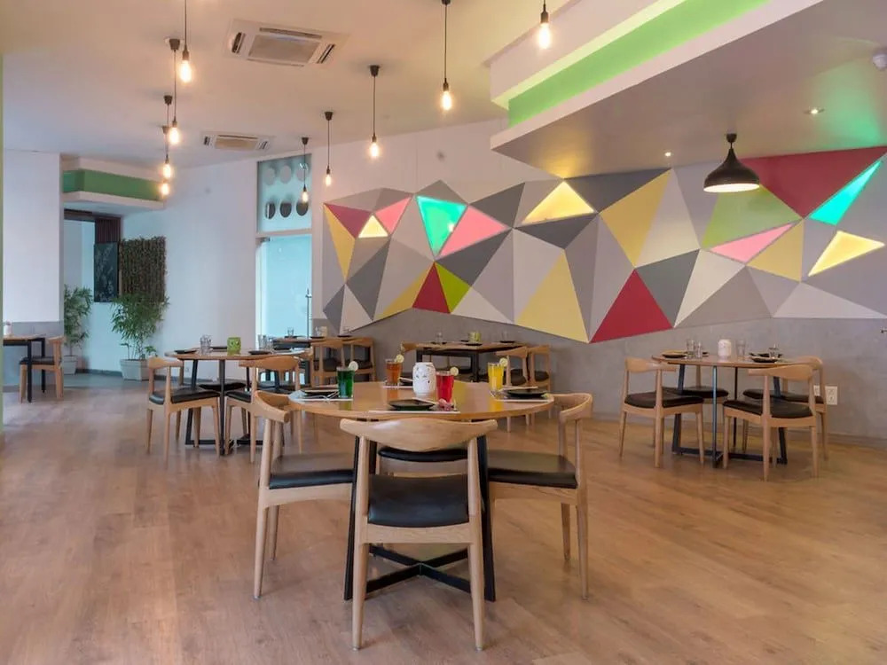 OYO Townhouse 022 Koregaon Park Pune