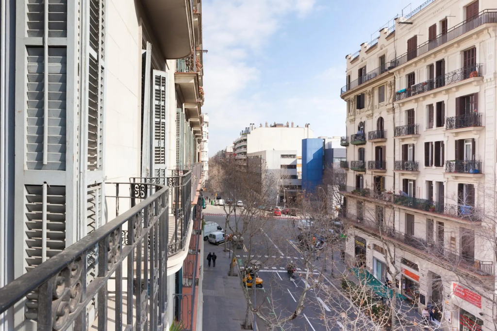 SAGRADA FAMILIA   Sagrada Familia Luxury Flat for 6