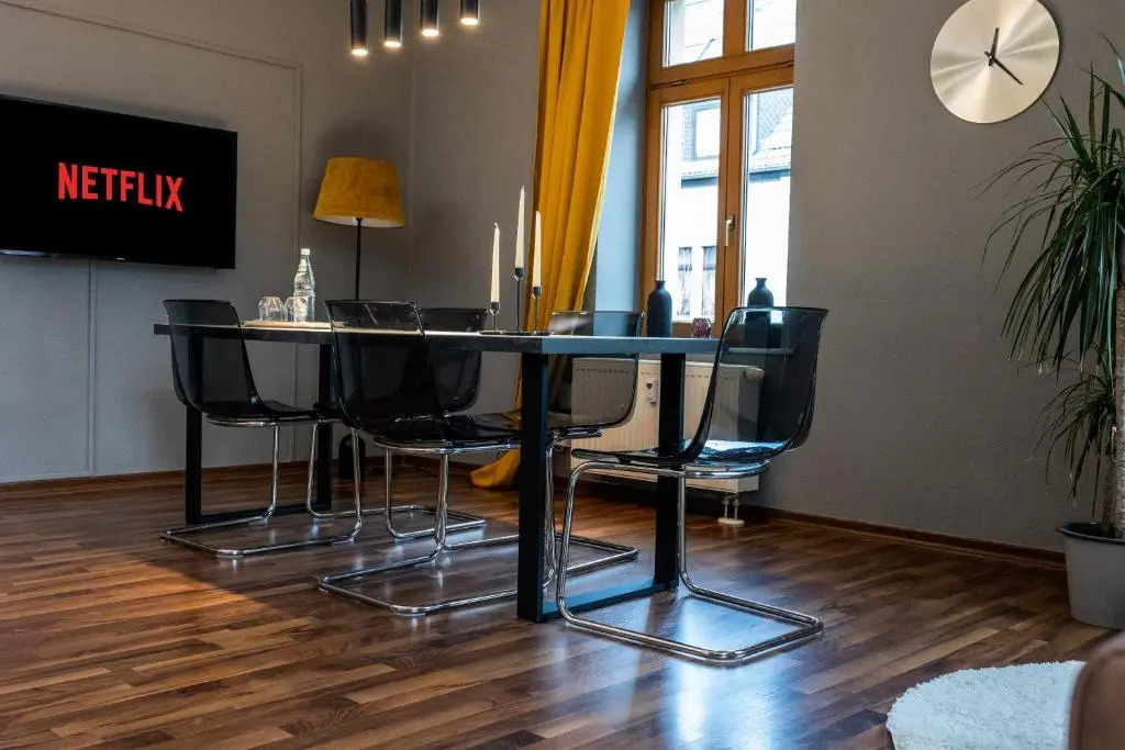 Design Studio - WIFI und NETFLIX