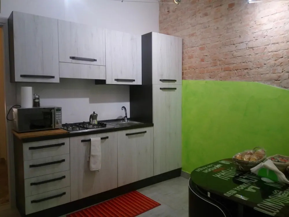 Marconi Rooms and Apartments