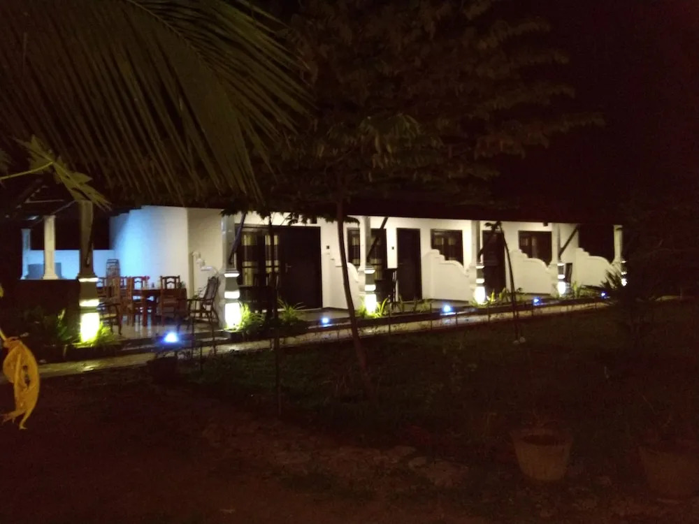 AMRON RESORT SIGIRIYA