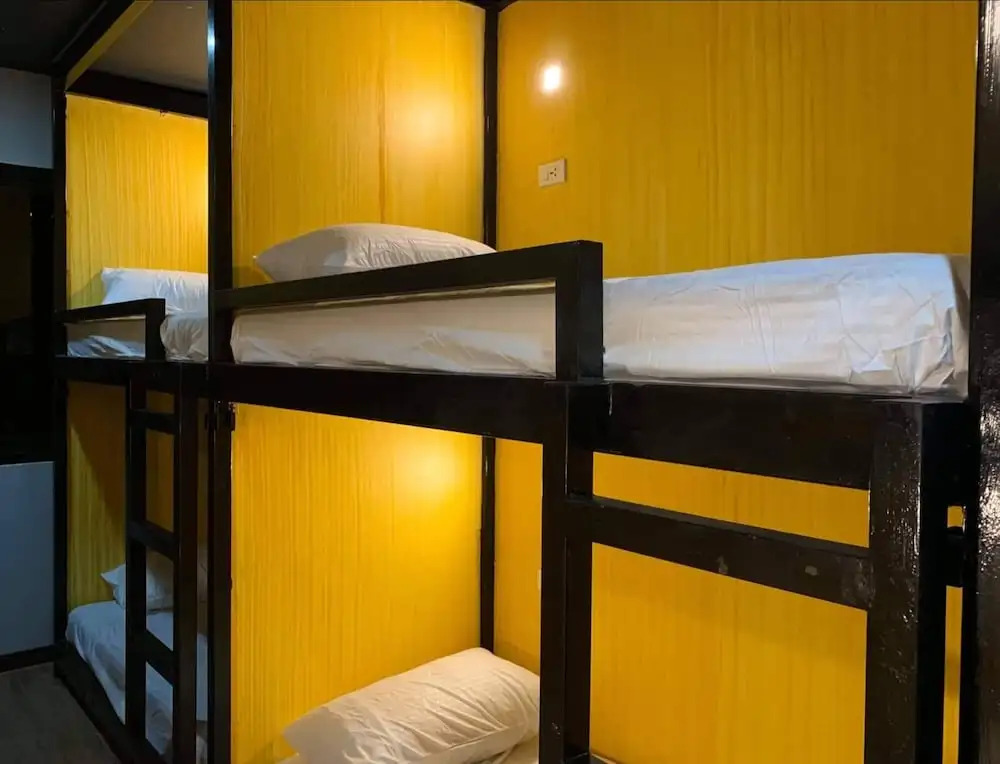 Monati Hostel Panglao