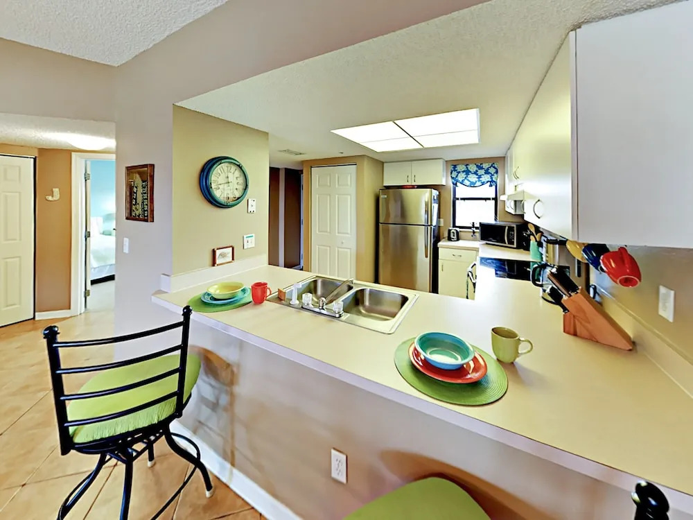 Sunny Unit #L31 - 2 Br Condo
