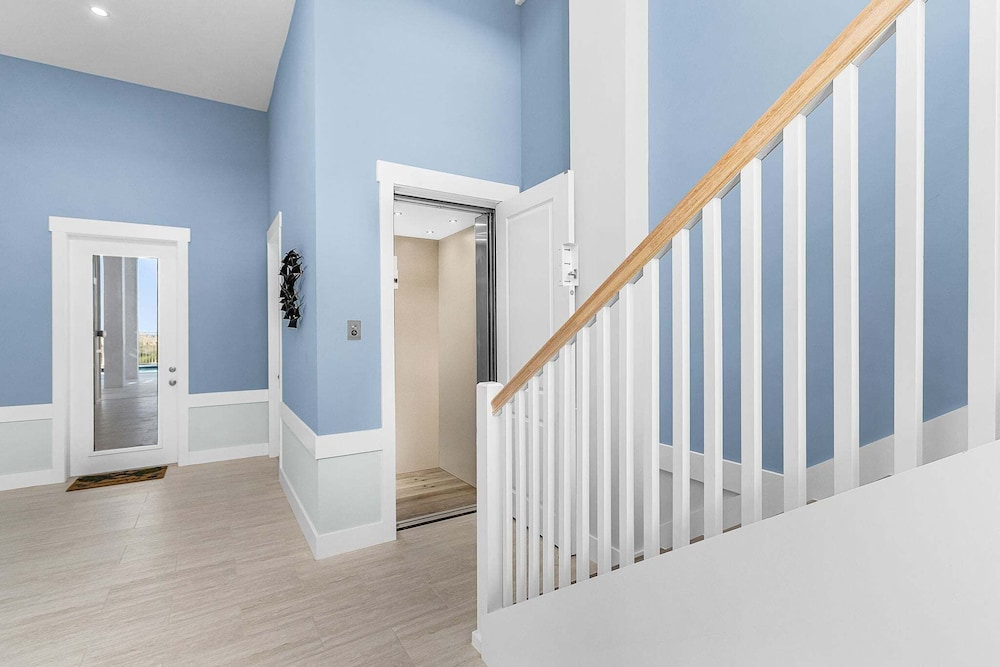 5960 Sunset Beach: 4br Beachfront Home W/ Pool! 4 Bedroom Home