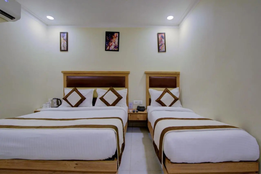Hotel Amar International