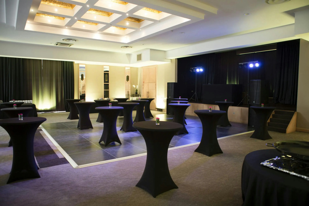 Serwir Hotel