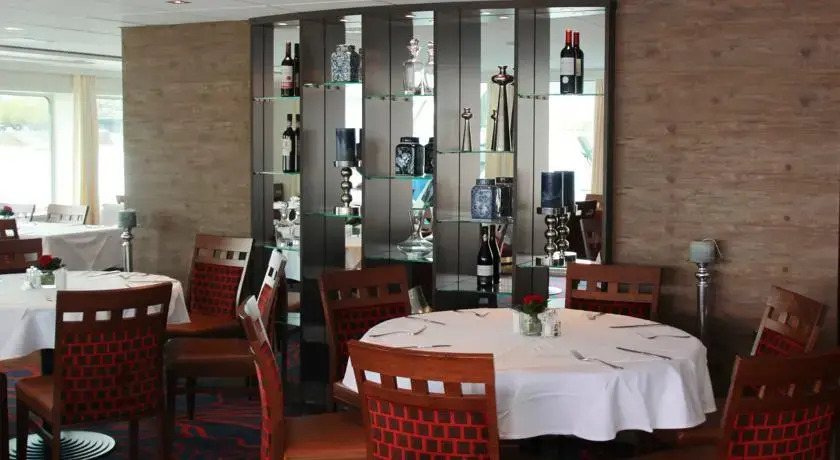 Fairtours Hotelschiff Regina Rheni Cologne