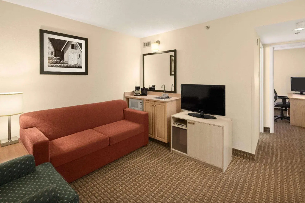 Travelodge Suites Dartmouth