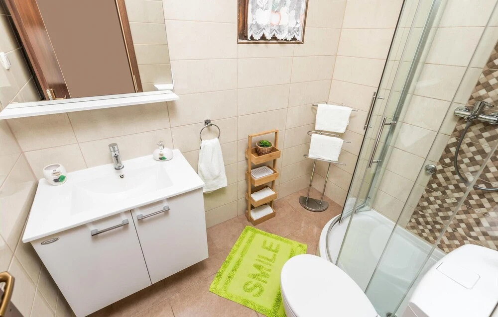 2 Bedroom Nice Home In Prizna