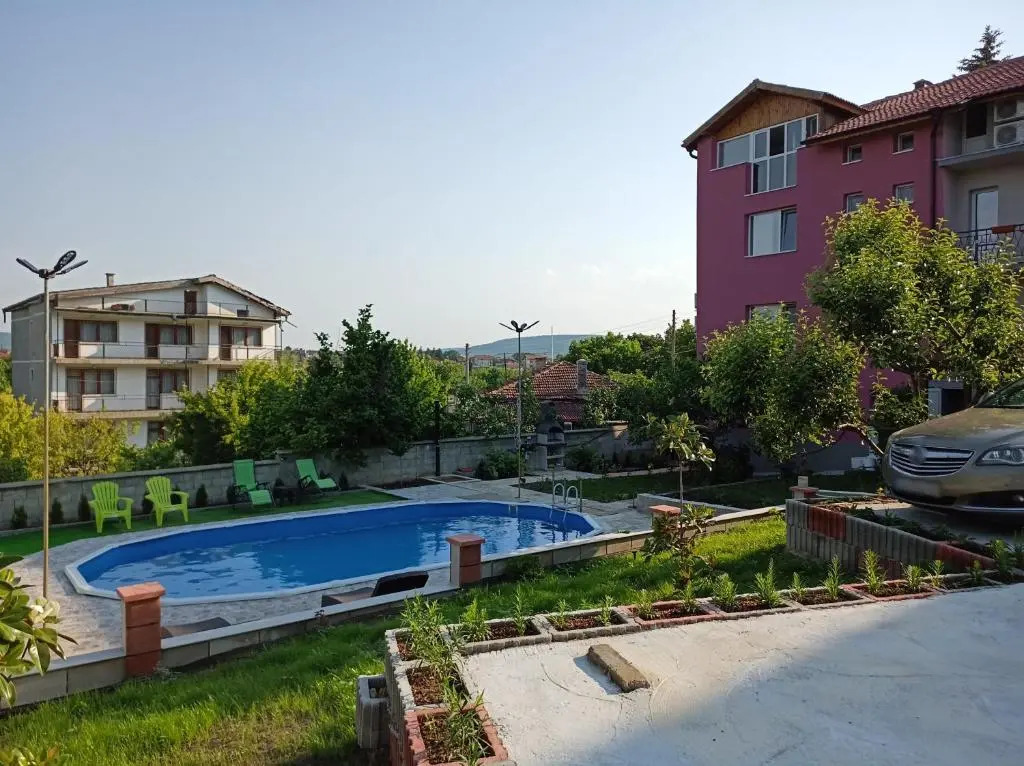Guest House 51