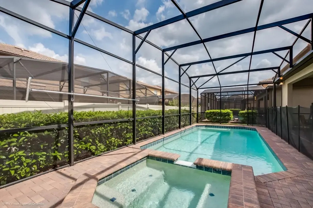8887MENTON Ultimate 8 Bedroom 6 Bathroom Windsor