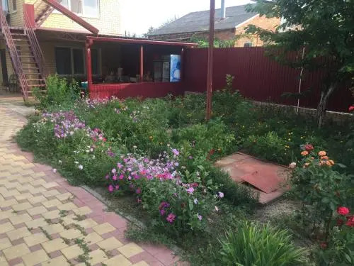 Guesthouse on Kolkhoznaya