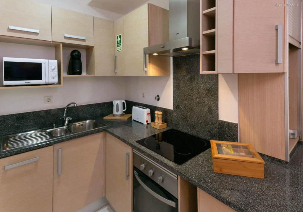 A24 - Luzbay Beach Apartment