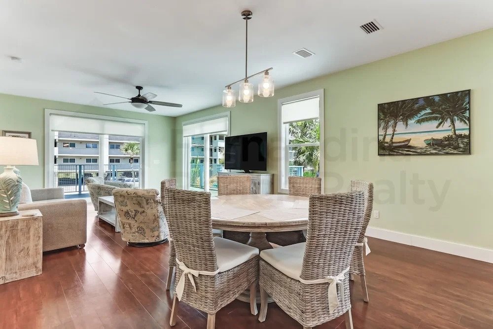 391 South Fletcher 7 Bedroom Home by RedAwning