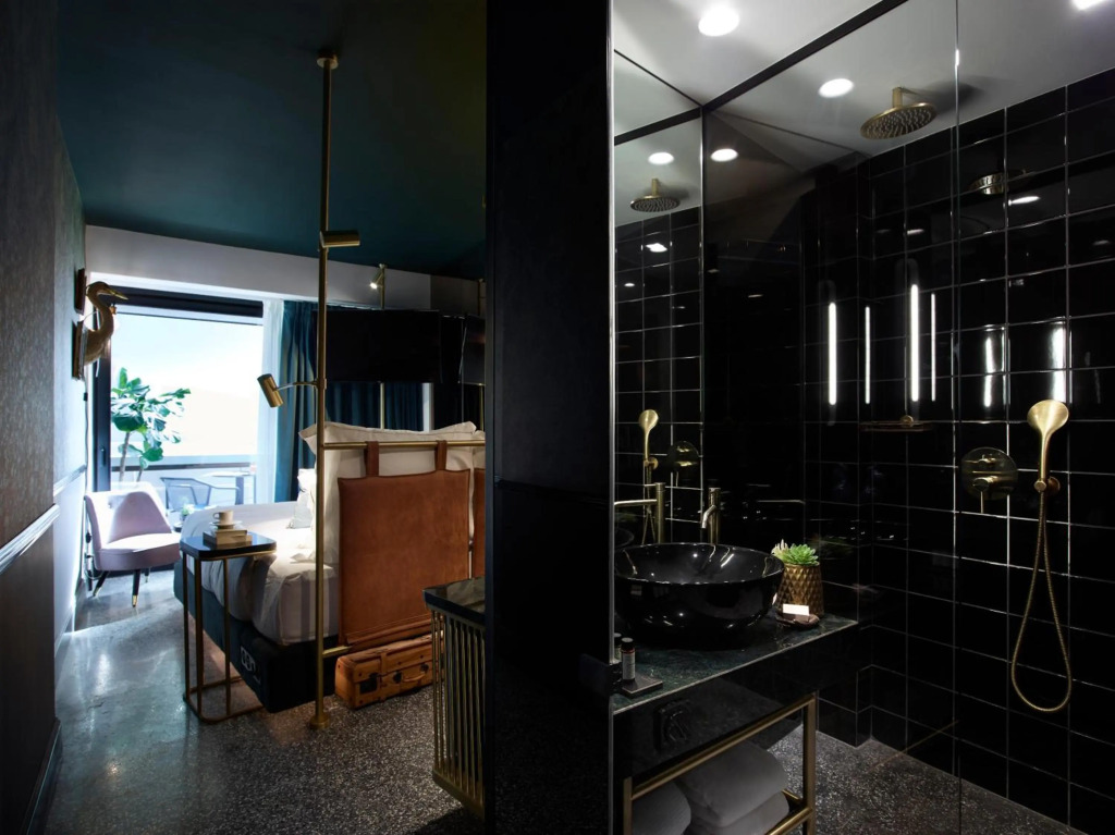 Отель Skylark, Athens