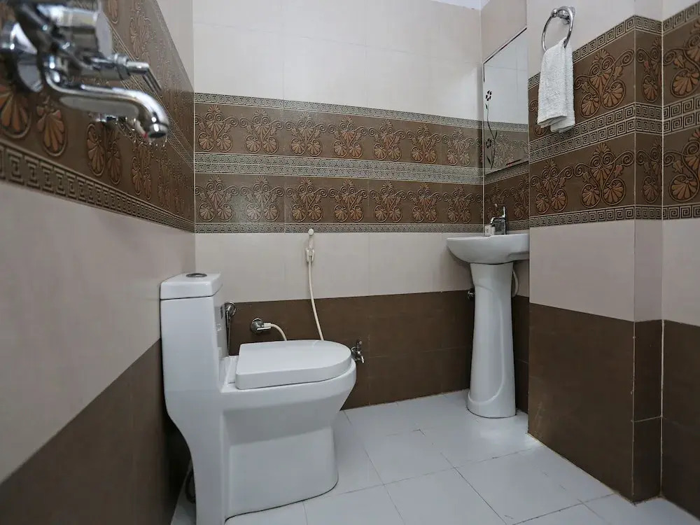 OYO 7773 Hotel Simran Palace