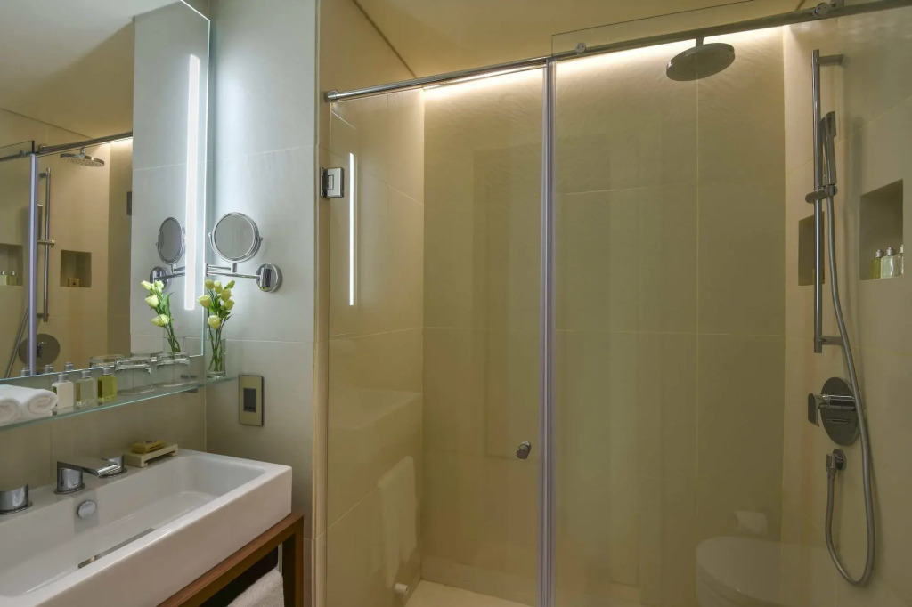 voco Doha West Bay Suites by IHG