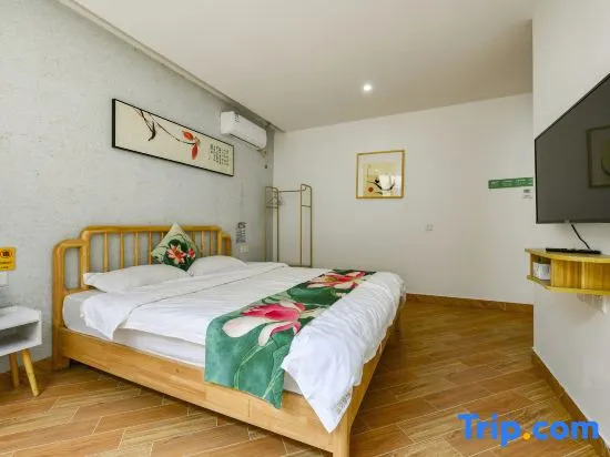 Rushi Hostel