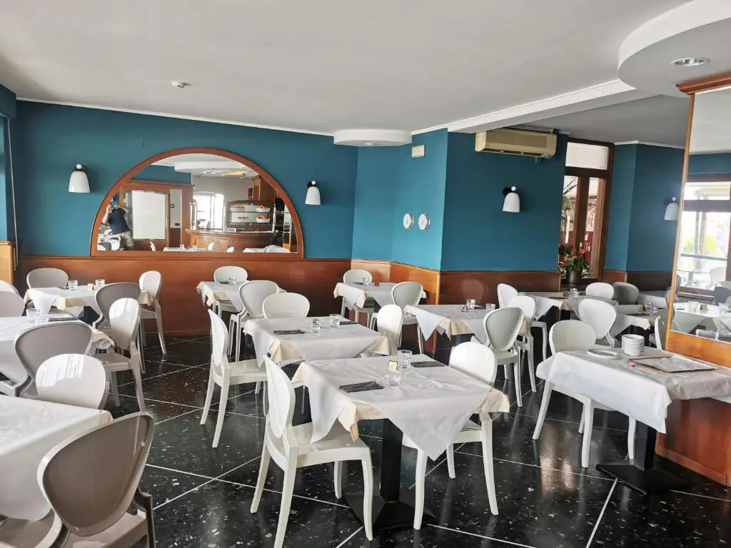 Albium Hotel