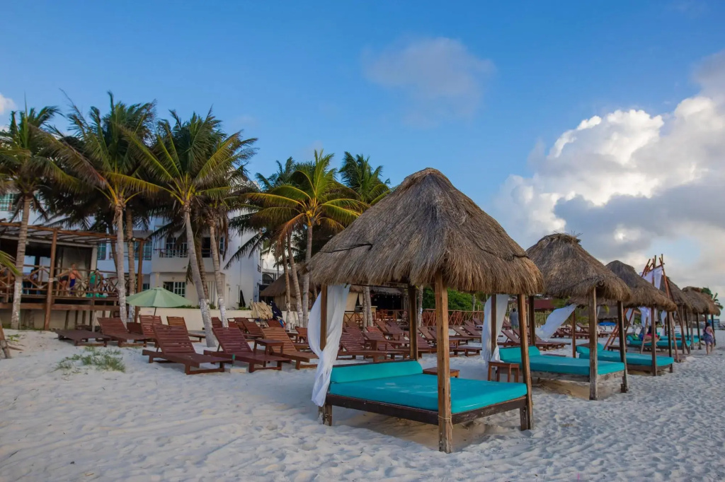 HOTEL & BEACH CLUB OJO DE AGUA