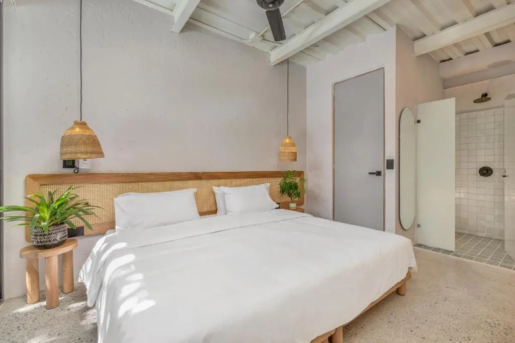 Botánica Hotel Manila by HOUSY