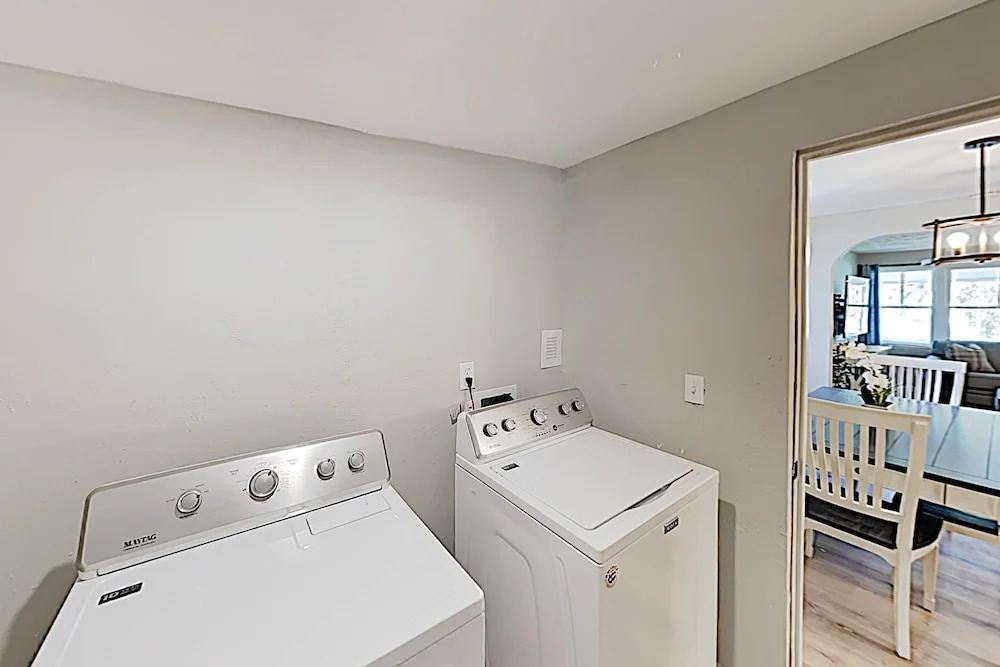 New Listing! All-new W/ Pool - Near Beach 3 Bedroom Home