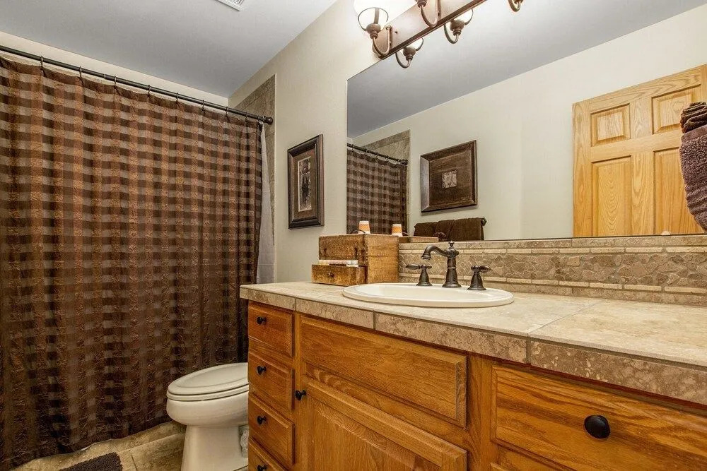 Luxury Rocky Mountain River Retreat - 3 Br Townhouse