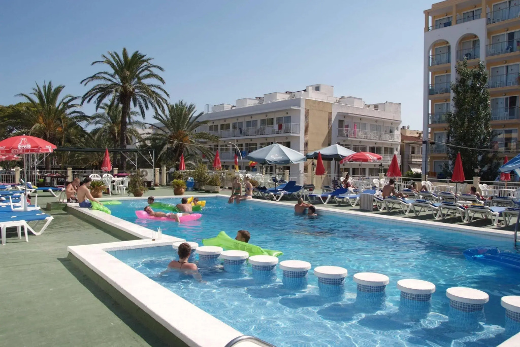 Hostal Gami Adults Only