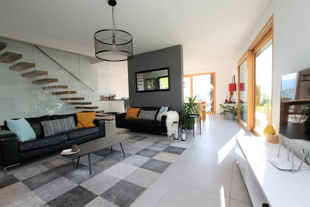 Montreux Holiday Home