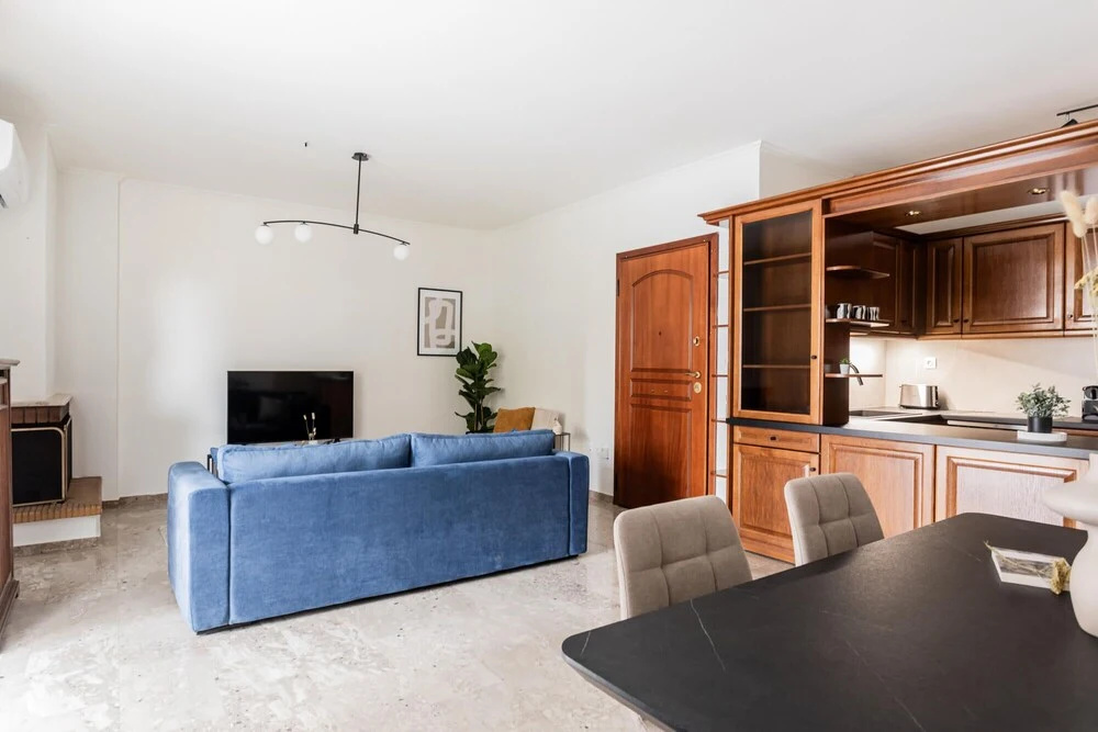 Faliro Sunlit 3BR Apartment