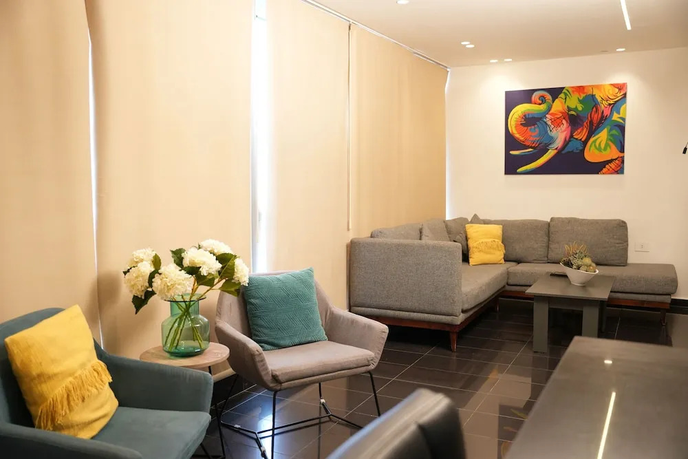 B RESIDENCE