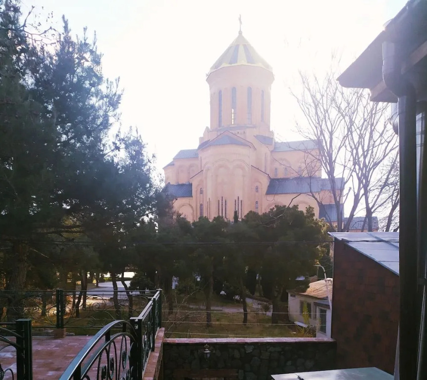 Отель Hotisi