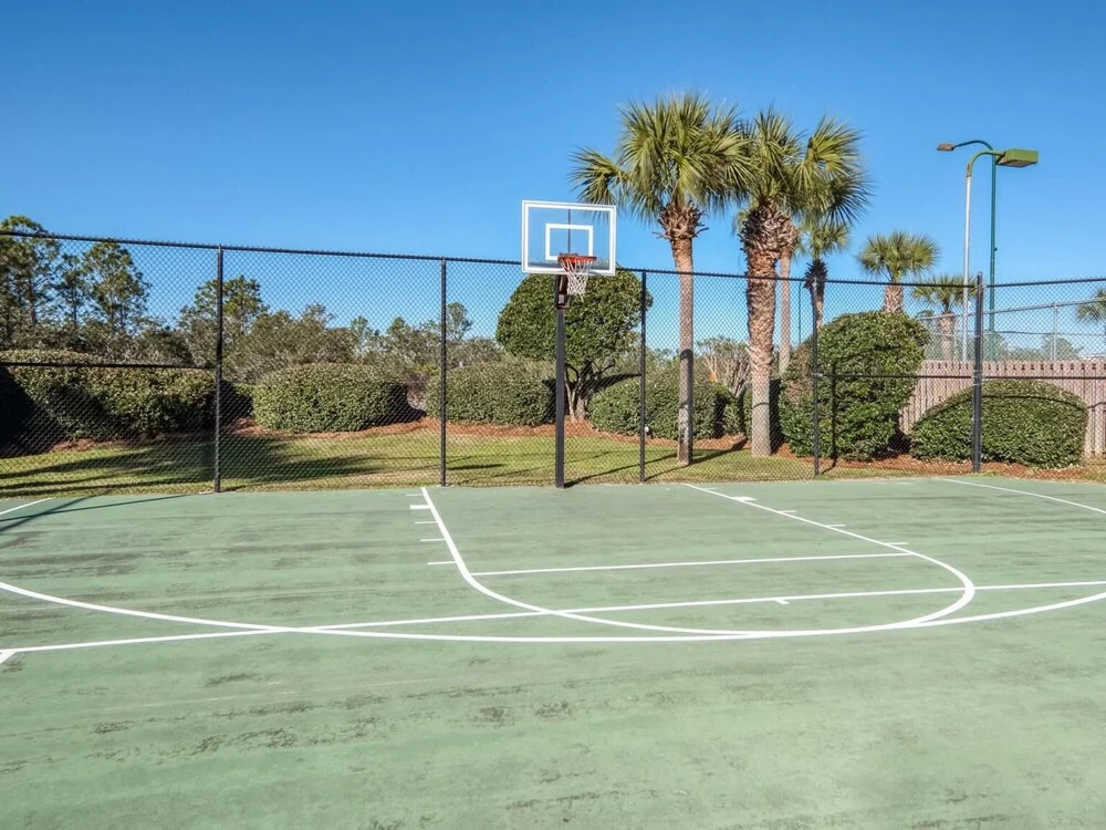 Spacious 4th floor condo ON THE BEACH in the heart of Orange Beach