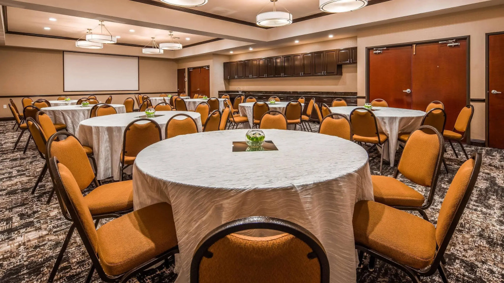 Best Western Plus Duncanville Dallas
