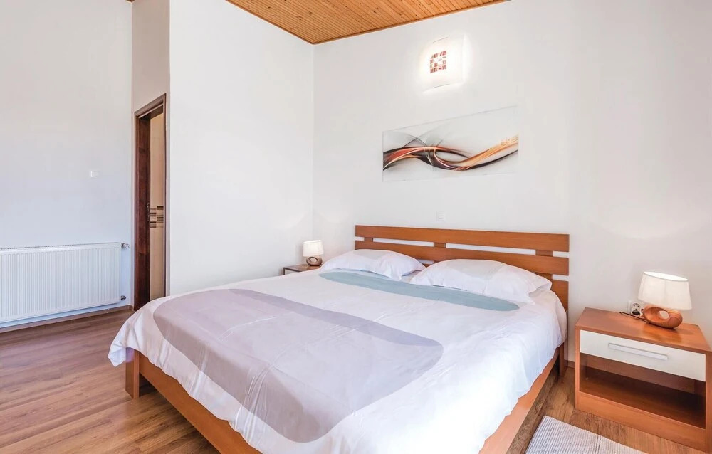Gorgeous Home In Banjol