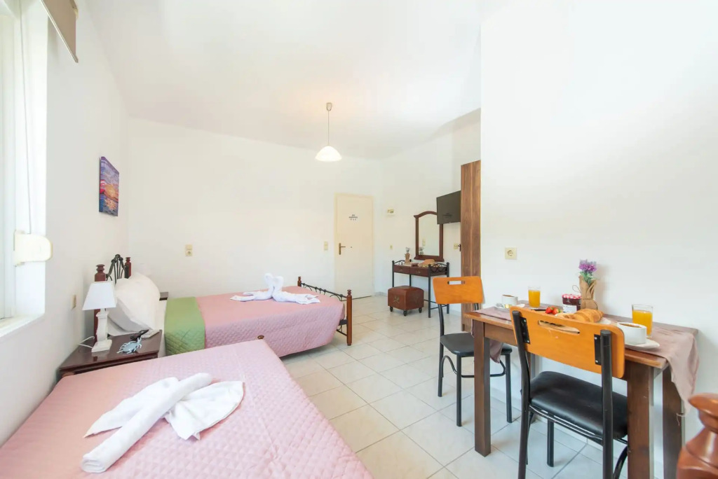 Almy Beach Hotel