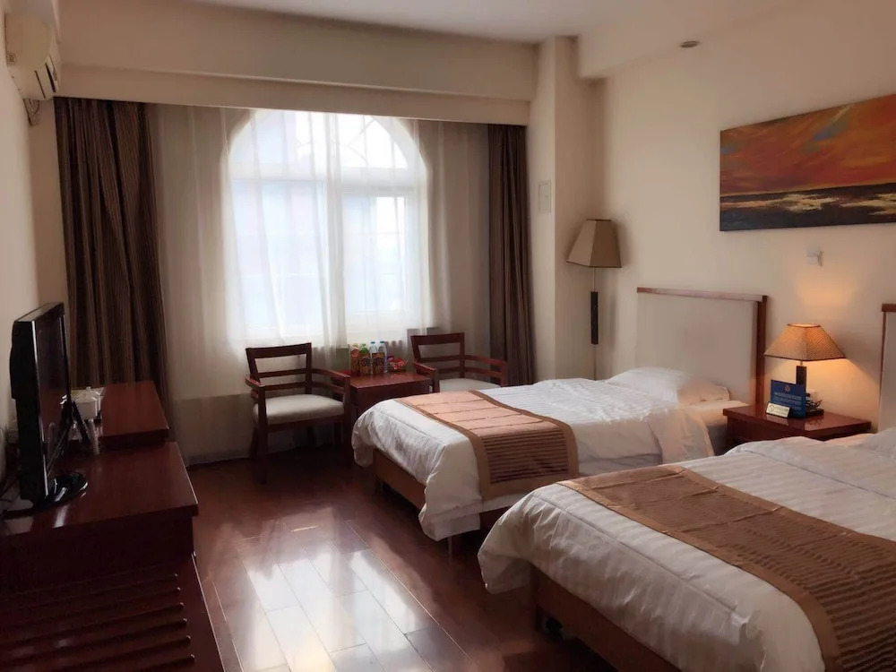 Ezhou Red Sun Grand Hotel