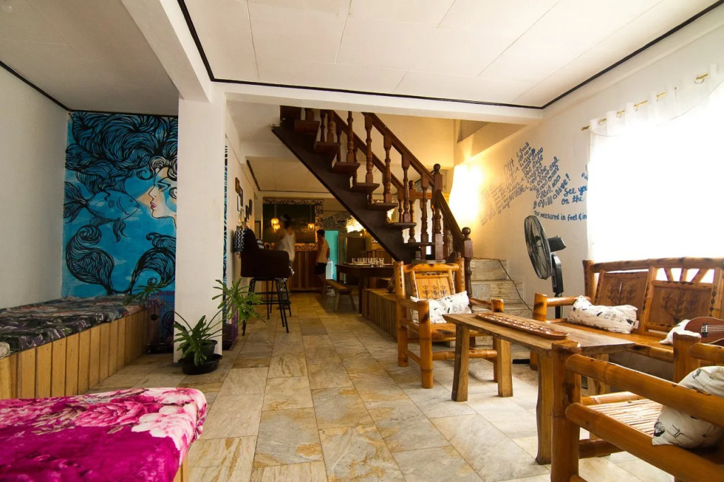 Go Surfari House
