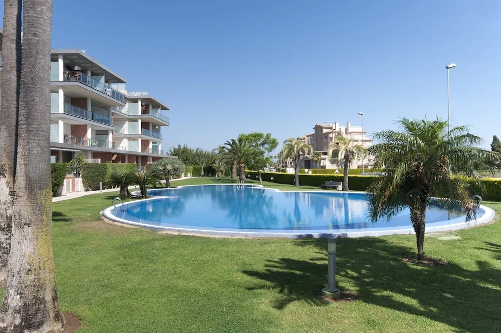 Happy - Apartment With Shared Pool in Oliva Nova