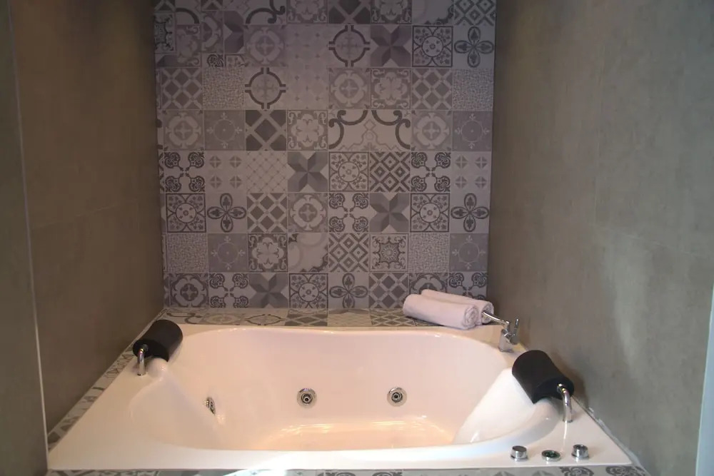 Izza Hotel