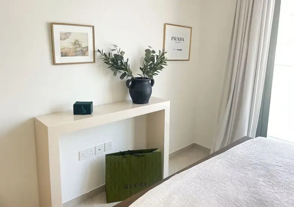 Spacious 2BR in Oxford 212 by Bespoke