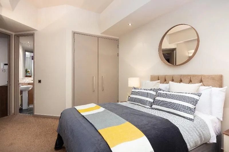 Luxurious Lawrence House Serviced Apartment