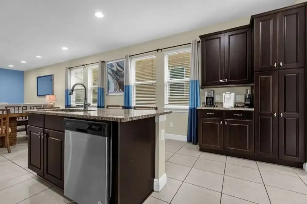 431-7-np-gateaway With Screened Pool