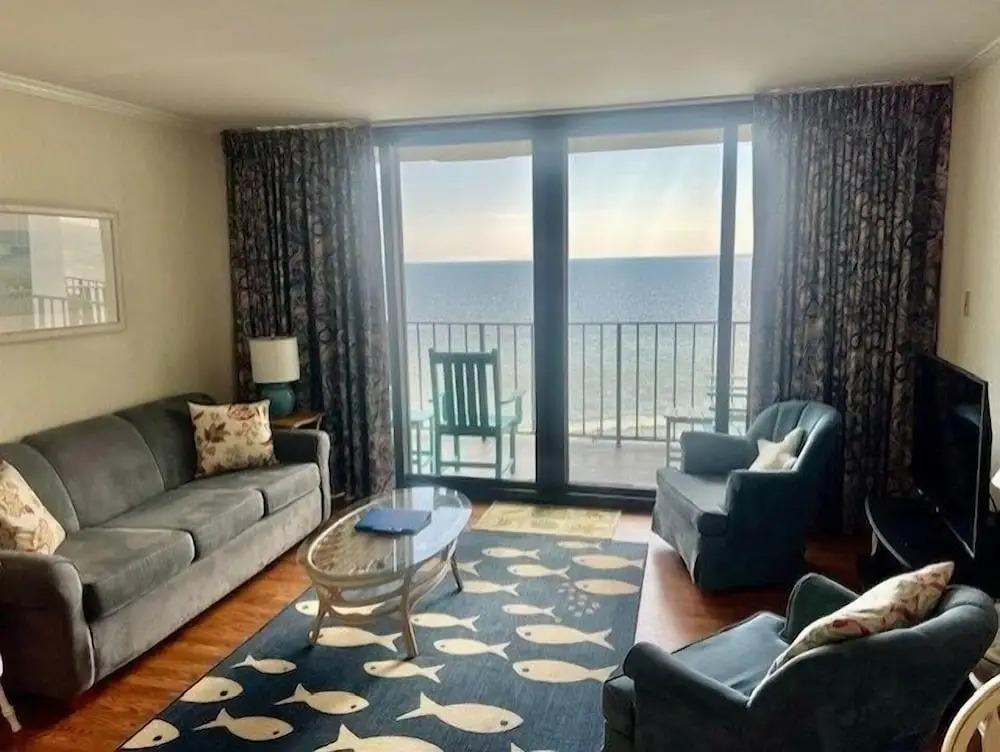 Royal Garden Resort 914 2 Bedroom Condo by RedAwning