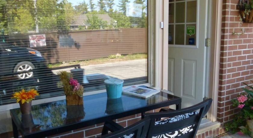 Oasis by the Bay Vacation Suites