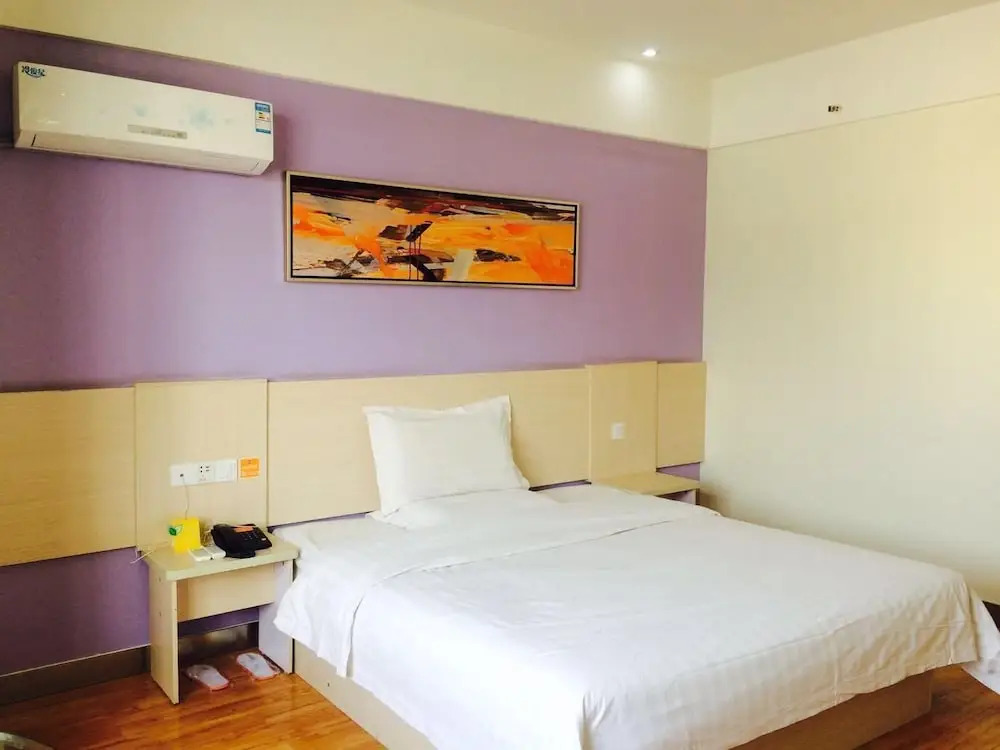 Chengdu OnTheWay Youth Hostel