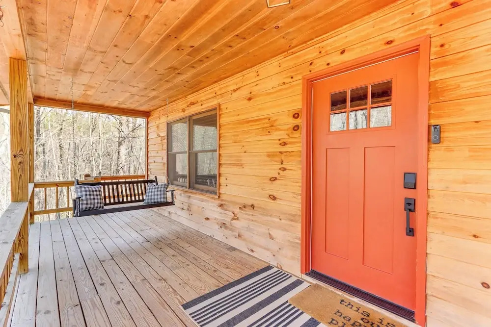 Blue Ridge Cabin: Hot Tub, Fire Pit & Grill!