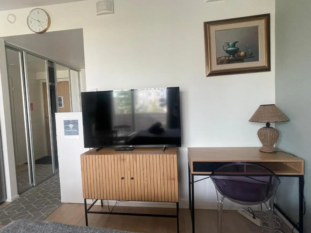 The Seaside Apartment